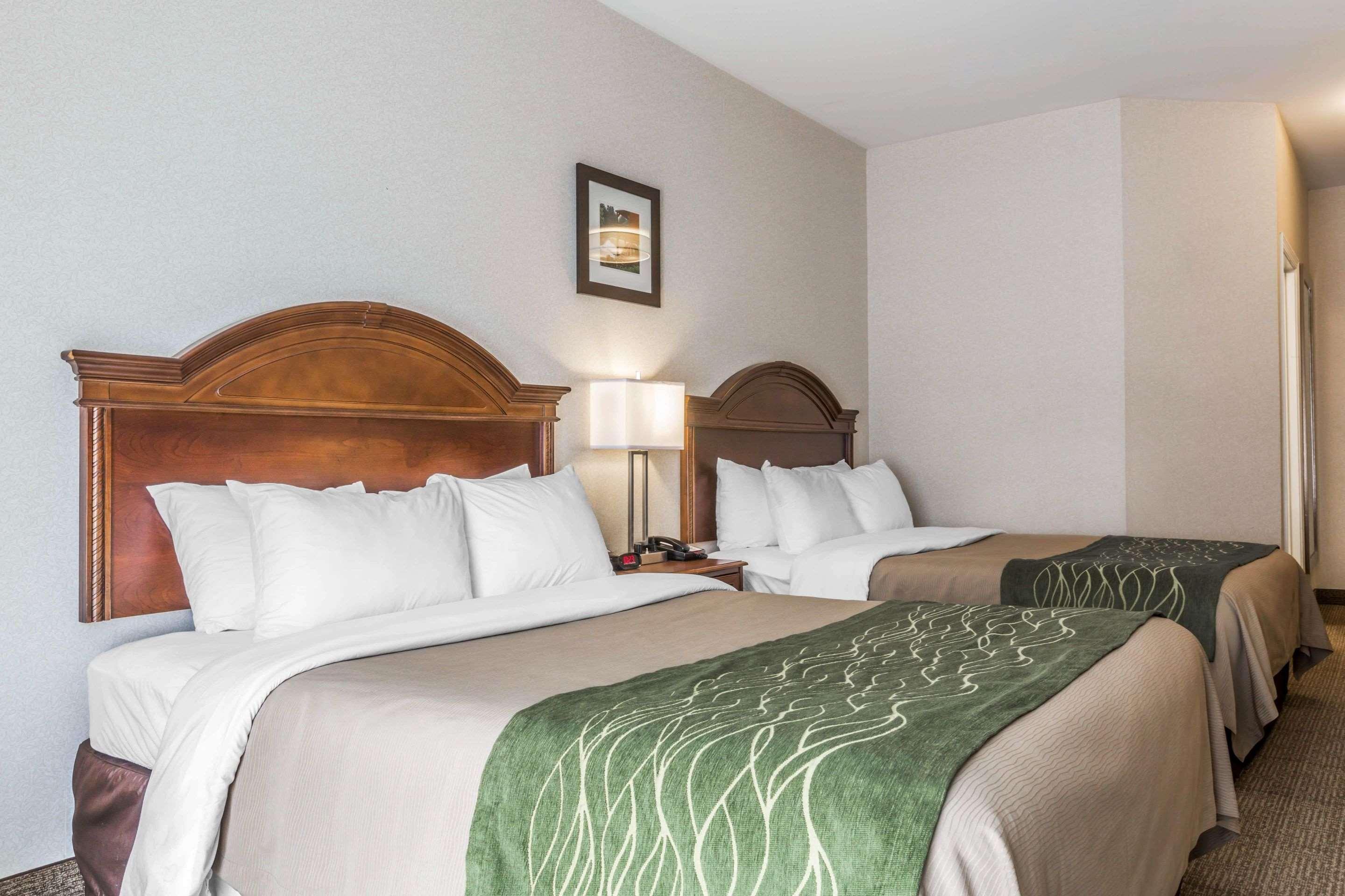 Comfort Inn & Suites Burlington Exterior photo